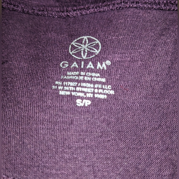 Gaiam Floral Tank Top 💜 - Picture 6 of 6